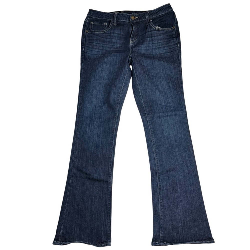 Vera Wang Women’s SZ 8 Dark Blue Bootcut Midrise  Whiskering Stretch Denim Jeans